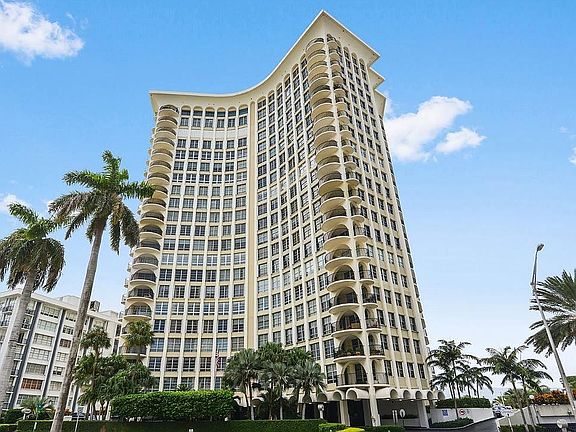 4th image of 5660 Collins Ave APT 19C
