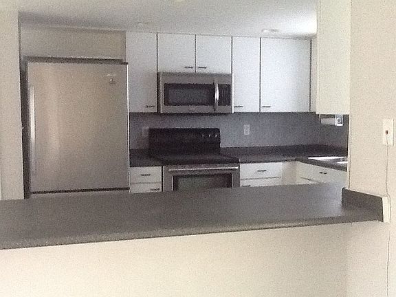 5th image of 121 Avenida 23