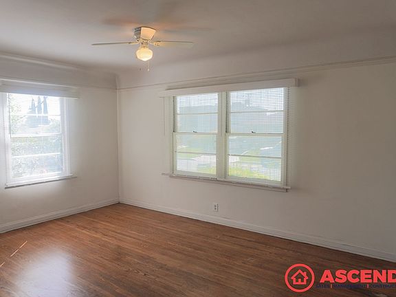 4th image of 1906 Carrere St #1