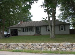 18 North Dr, Ashaway, RI 02804