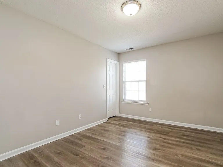 3323 Baseline Rd — Photo 13