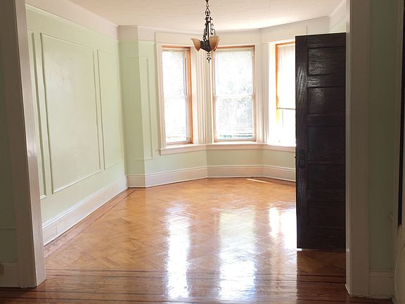 4th image of 1670 10th Ave