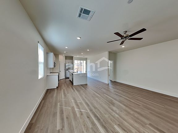 4th image of 505 Silverbell Falls Pl