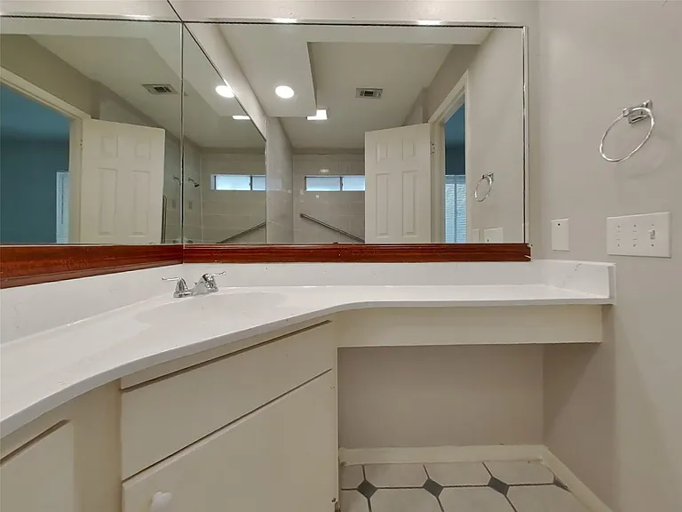 4422 Monteith Dr — Photo 9
