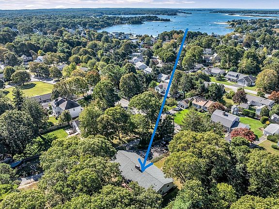 4th image of 885 Shore Road