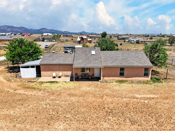 4 Starlight Acres Dr, Edgewood, NM 87015