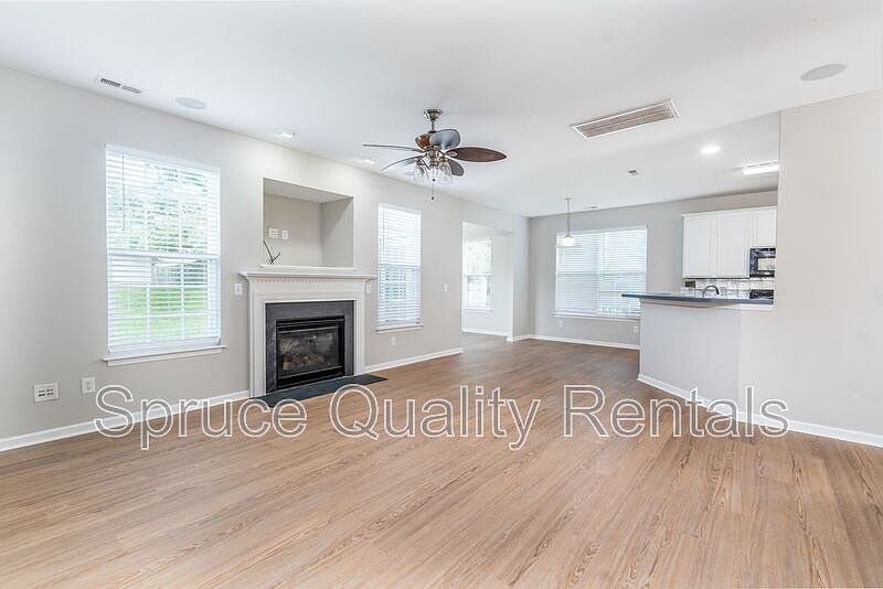 1st image of 1211 Olympic Dr
