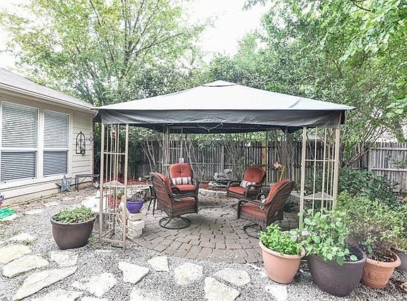 3rd image of 2303 Green Creek Dr
