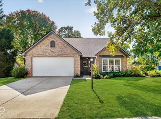 7599 Meadow Ridge Dr, Fishers, IN 46038