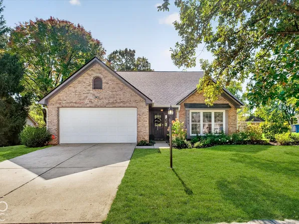 7599 Meadow Ridge Dr, Fishers, IN 46038
