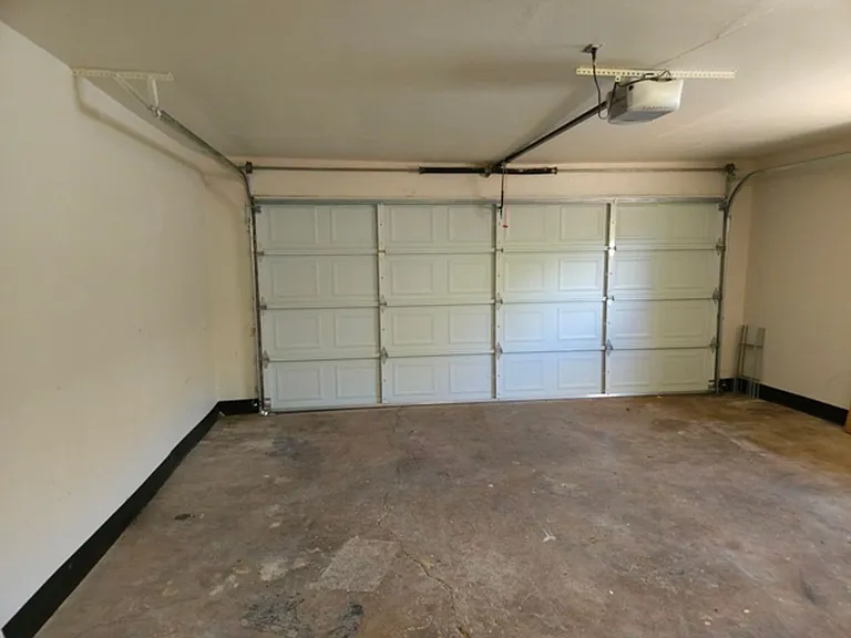 3994 Crestview Dr S — Photo 24