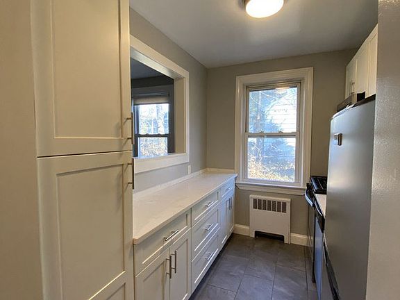 4th image of 81 Highland Ave APT A03