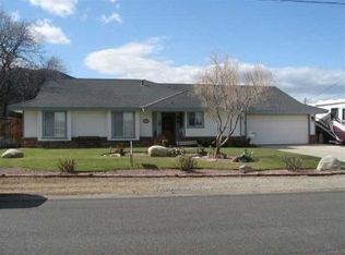 20705 Ridgecrest Dr, Tehachapi, CA 93561
