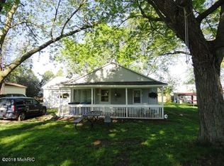 526 S Walker St, Bronson, MI 49028