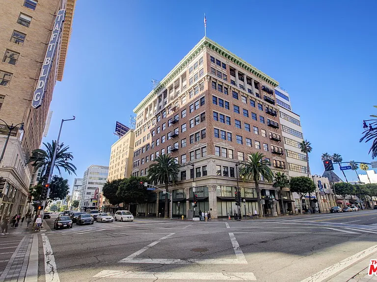 1645 N Vine St #706 — Photo 60
