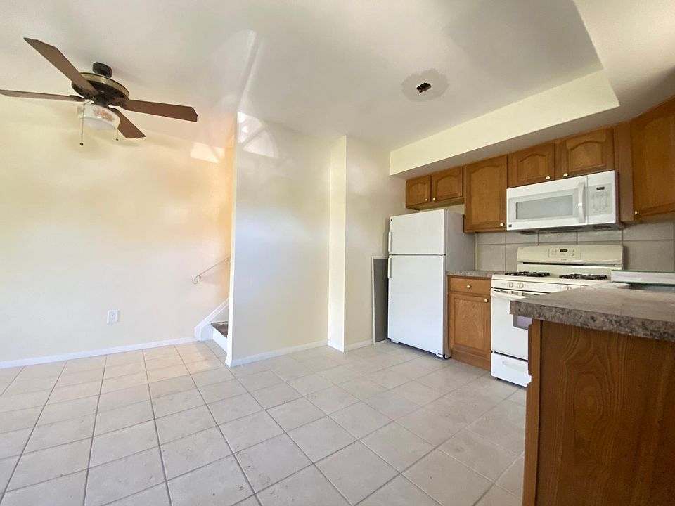 1st image of 352 Getz Ave #1
