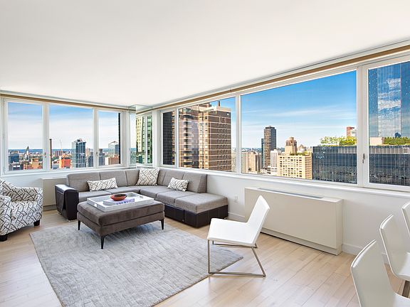 3rd image of 322 W 57th St APT 46H2