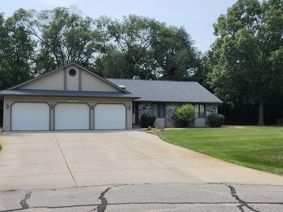 1st image of 56527 Woodbine Ln