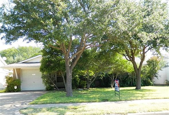 1st image of 2326 Lagoon Dr