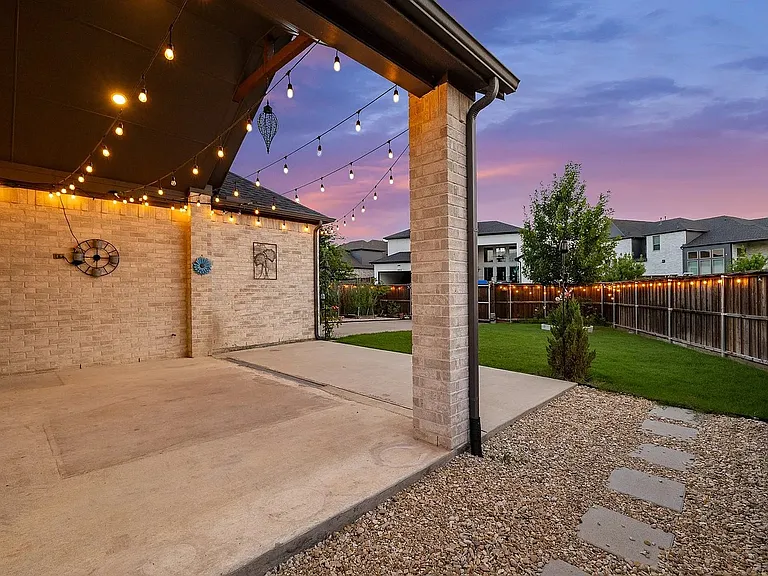 13313 Rembrandt Dr — Photo 35
