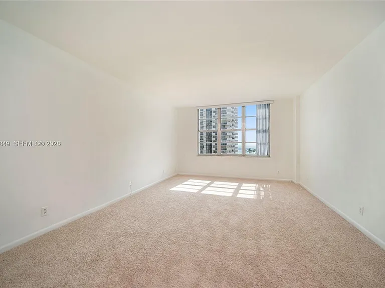 5700 Collins Ave #8A — Photo 16