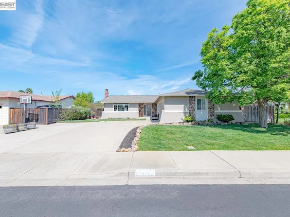 1184 Crystal Cir, Livermore, CA 94550