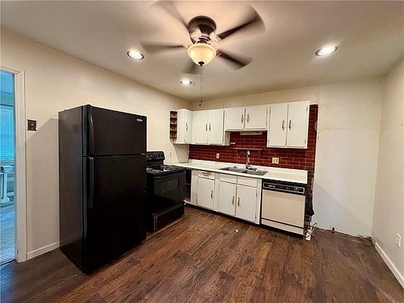 5th image of 10397 Elizabeth St