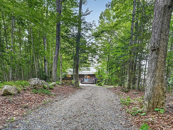 2nd image of 1040 Larix Ln N