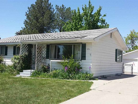 2nd image of 376 Dubois Ave