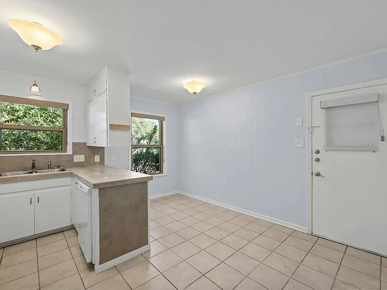 3713 Menchaca Rd #A — Photo 8