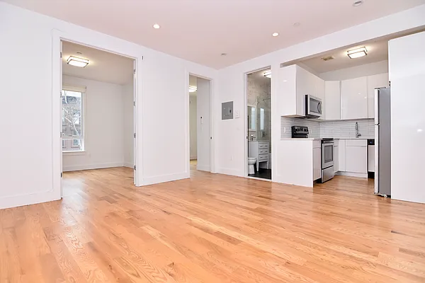 Rented by Bohemia Realty Group | media 13
