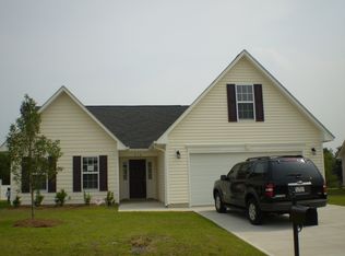 715 Fairfield Cir, Raeford, NC 28376