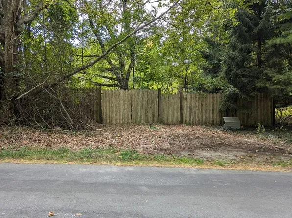 366 Point Rd, Marion, MA 02738