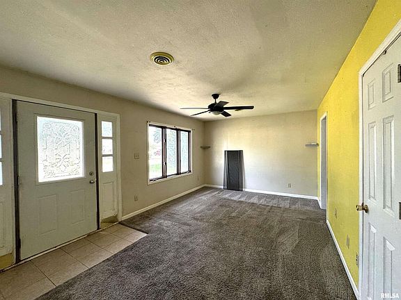 4th image of 2409 W 67th St