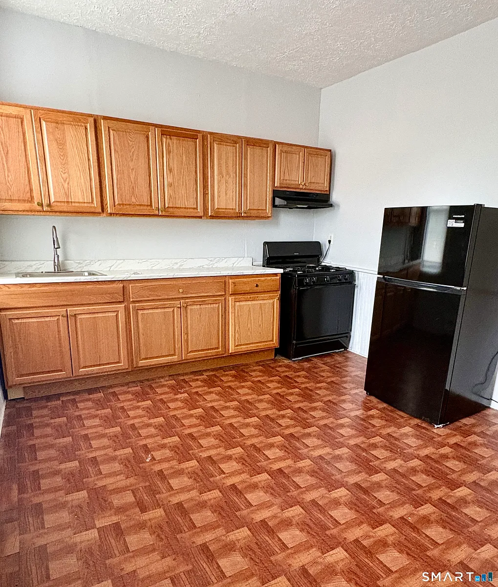 Building Photo - 860 State St #2F