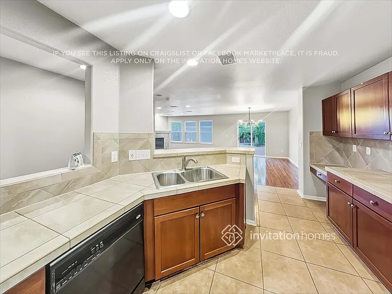 893 Lehigh Cir — Photo 7