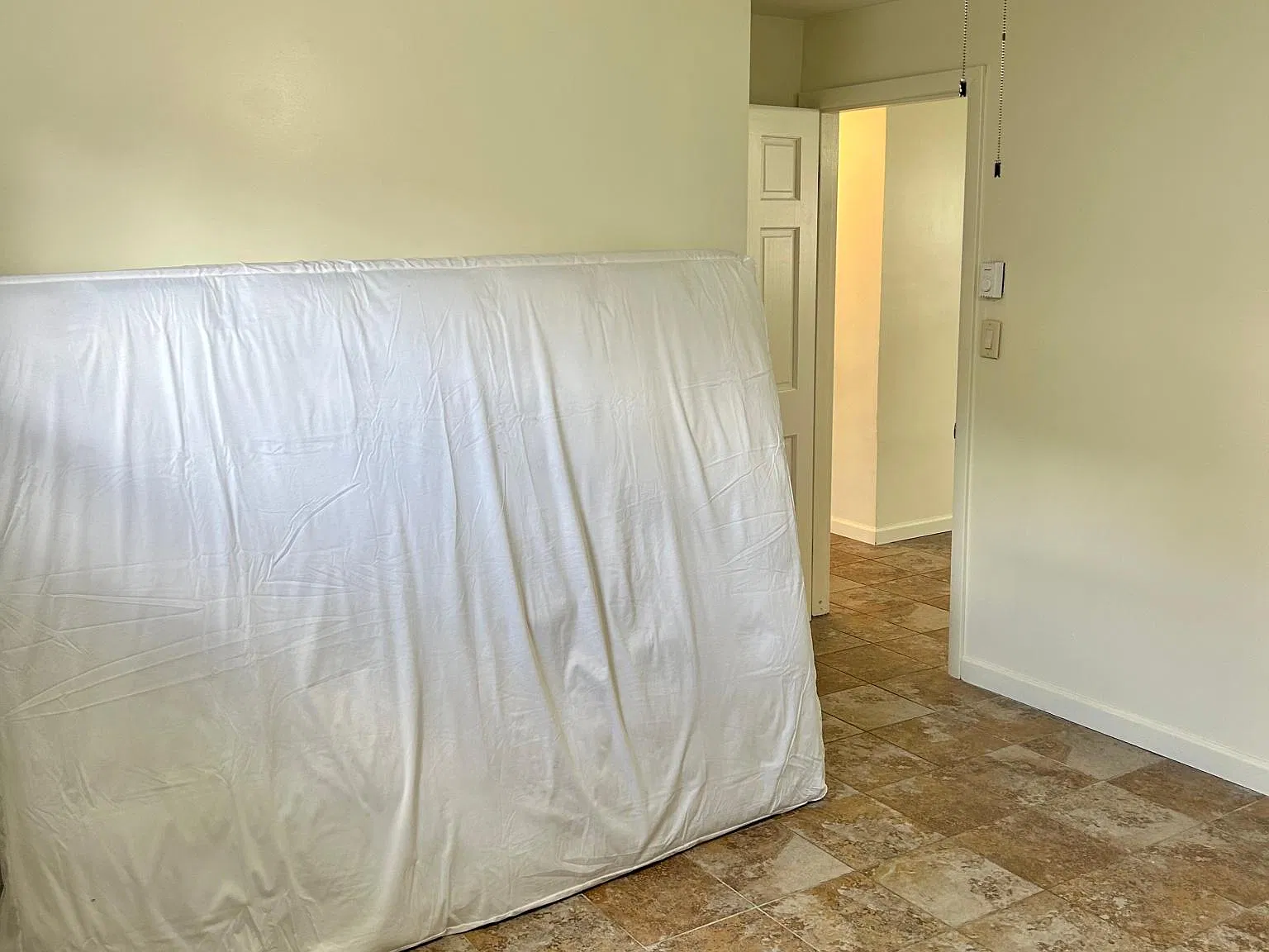1 bed, 850 sqft, $1,500 — Photo 3