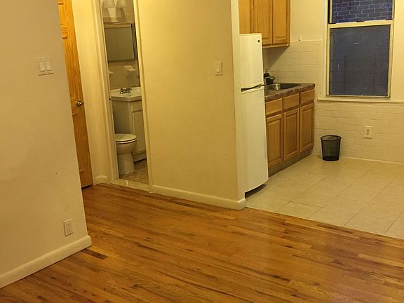 3rd image of 3420 44th St APT 3F