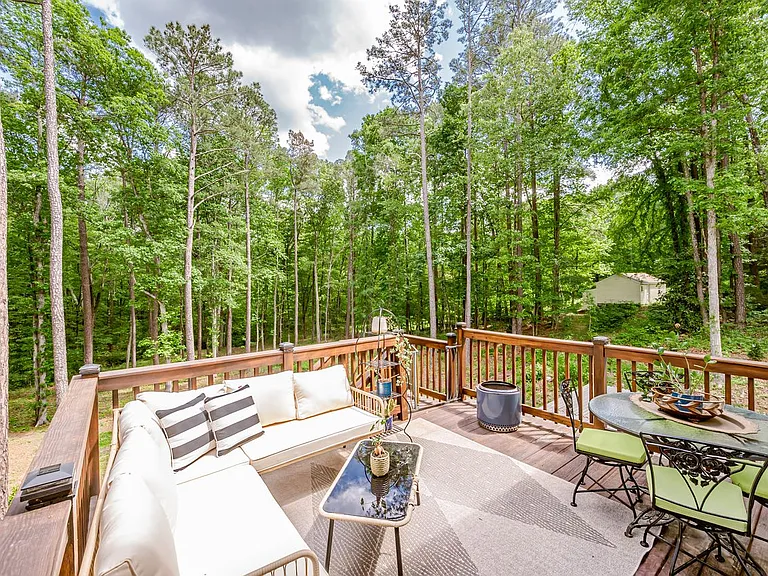 421 Pagebrook Dr — Photo 5