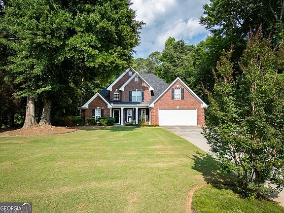 3rd image of 385 Glynnshire Ct