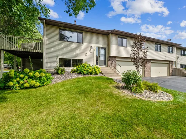8427 Morgan Ln, Eden Prairie, MN 55347