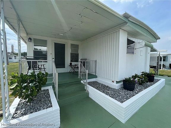 2nd image of 10 Tyler Ln
