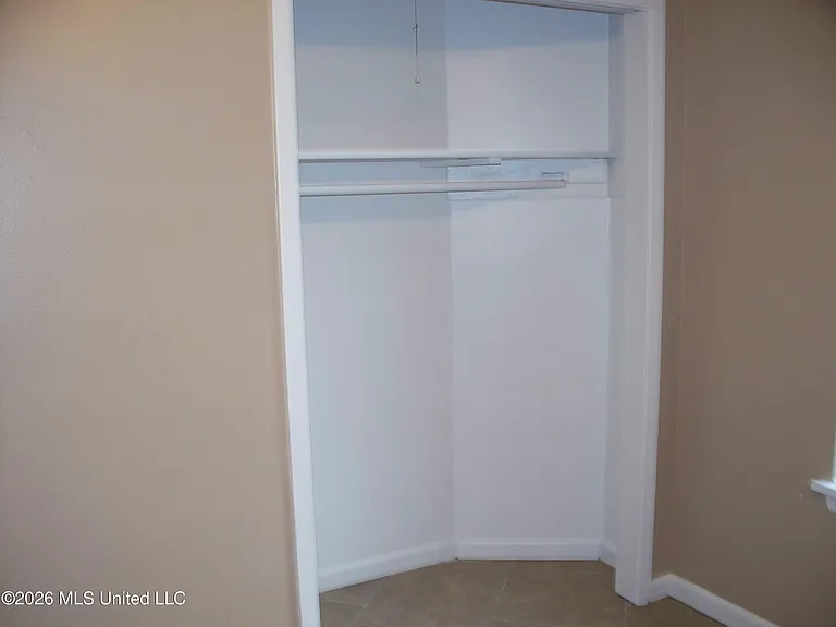 2712 Connor Dr — Photo 16