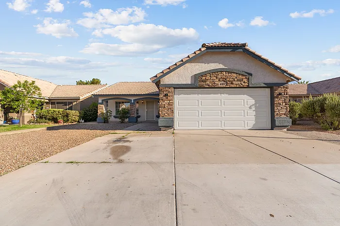 421 E Bart Dr — Photo 1