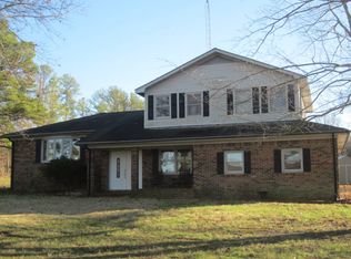 2820 Rabbit Creek Rd, Buchanan, TN 38222