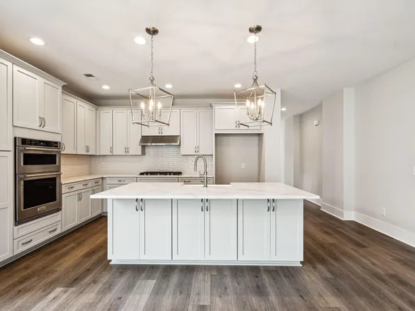 714 Breakers Reef Ln, Huger, SC 29450