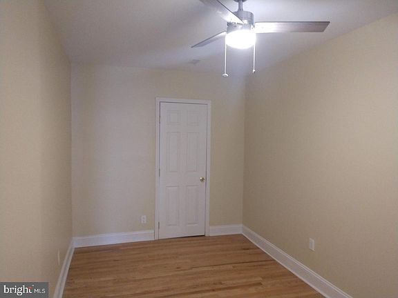 4th image of 5224 W Columbia Ave #1