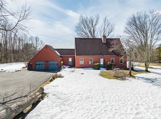 75 New State Rd, Montgomery, MA 01085
