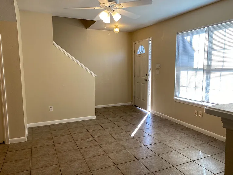 7545 Windsor Oaks — Photo 5