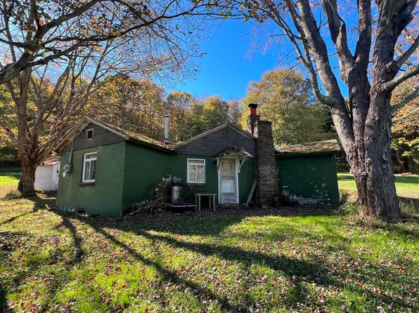 7093 May Hollow Rd, Emporium, PA 15834